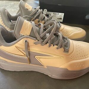 Men's Athletic Shoes in Tan and Gray - Comfortable Everyday Performance